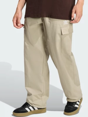Foto van product ADIDAS ORIGINALS Broek 'Trefoil Essentials' beige