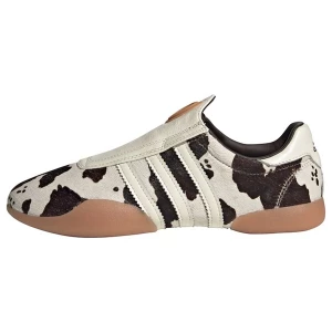 Foto van product ADIDAS ORIGINALS Slip-on 'Taekwondo Mei' donkerbruin / offwhite