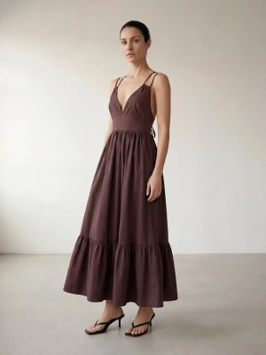 Foto van product ARMIE Jurk 'The Ellen Slim-Fit Dress' bruin