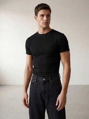 Foto van product ARMIE Shirt 'The Peter Slim-Fit Ribbed T-shirt - Black' zwart
