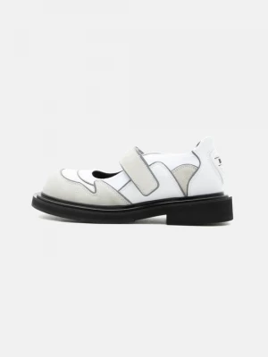 Foto van product Ballerina's met enkelbandjes MOSCHINO wit