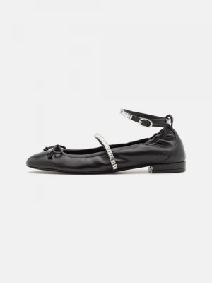 Foto van product Ballerina's met enkelbandjes Stuart Weitzman zwart