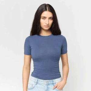 Foto van product Basic Baby Tee Decibel blauw