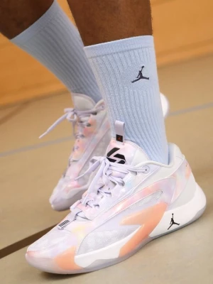 Foto van product Basketbalschoenen Jordan grijs