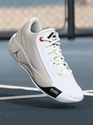 Foto van product Basketbalschoenen Jordan wit