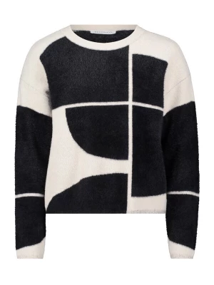 Foto van product Betty & Co Trui zwart