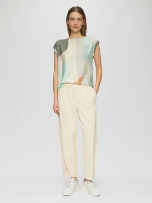 Foto van product Broek met ronde pijpen en zoomdetails s.Oliver beżowy