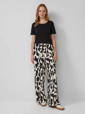 Foto van product Broek met wijde pijpen in een losse pasvorm met een elastische tailleband s.Oliver