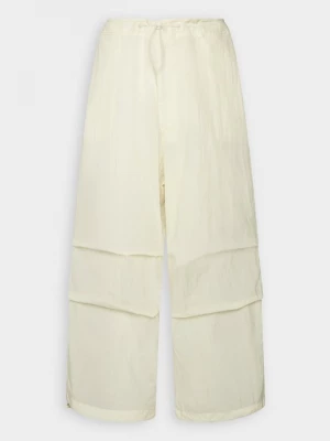 Foto van product Broek New Girl Order crème