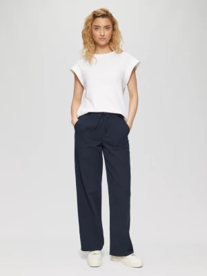 Foto van product Broek van keperstof in een relaxte pasvorm met elastische tailleband en bandjes s.Oliver blauw