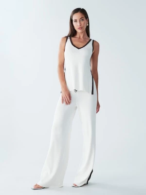 Foto van product BWLDR Top 'ELENOR' ivoor / zwart