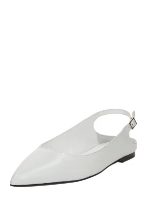Foto van product By Far Ballerina offwhite