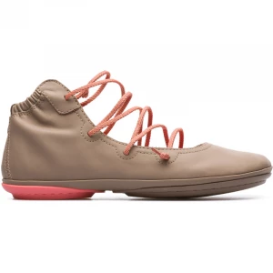 Foto van product CAMPER Right - Enkellaarzen voor Dames - Beige, Smooth leather