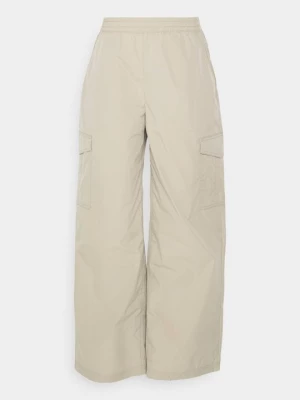 Foto van product Cargobroek Alpha Industries zandkleur