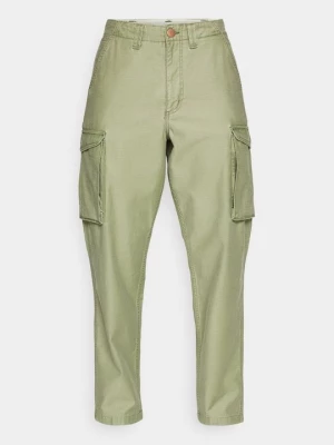 Foto van product Cargobroek Wrangler olijfgroen