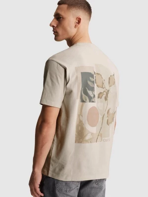 Foto van product CAST IRON Shirt 'T-shirt in jersey with off-placed logo' crème