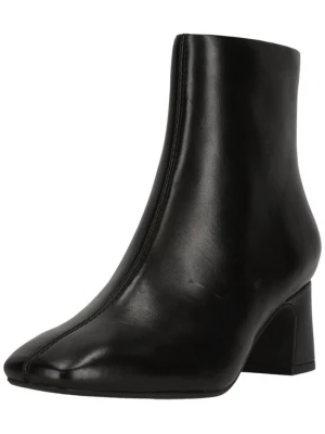 Foto van product CLARKS Enkellaarsjes 'Fernie Zip' zwart