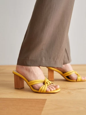 Foto van product Clogs SHEKUDO geel