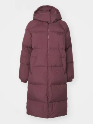 Foto van product Donsjas Lacoste bordeauxrood