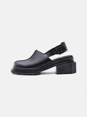 Foto van product Dr. Martens Instappers 'Maybole' zwart