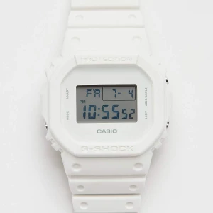 Foto van product DW-5600WW-7ER G-Shock wit