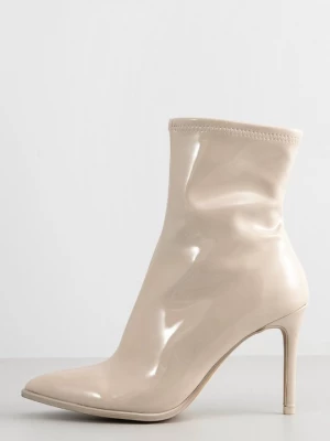 Foto van product Enkellaarsjes met hoge hak Steve Madden crème