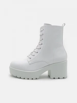 Foto van product Enkellaarsjes met plateauzool Koi Footwear wit