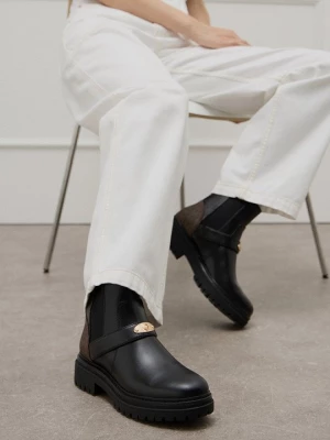 Foto van product Enkellaarsjes met plateauzool Michael Kors zwart