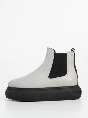 Foto van product Enkellaarsjes met plateauzool Steve Madden grijs