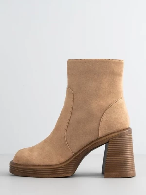 Foto van product Enkellaarsjes met plateauzool Steve Madden lichtbruin