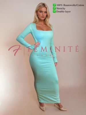 Foto van product FÉMINITÉ Fatale Jurk 'AURORA' cyaan blauw