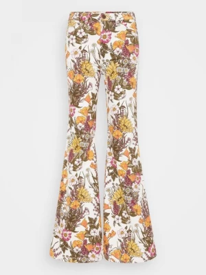 Foto van product Flared Jeans Wrangler meerkleurig