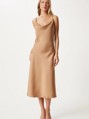 Foto van product Happiness İstanbul Avondjurk camel Happiness Istanbul