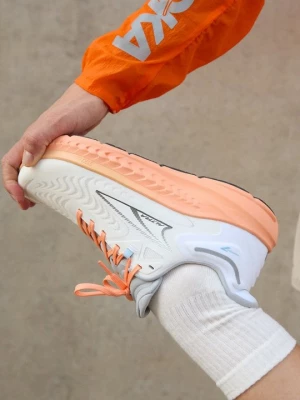 Foto van product Hardloopschoenen voor op de weg Altra grijs