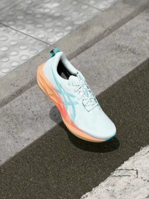 Foto van product Hardloopschoenen voor op de weg Asics lichtblauw