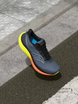 Foto van product Hardloopschoenen voor op de weg Saucony grijs