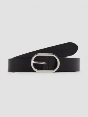 Foto van product Hoogwaardige leren riem met ovale gesp en logodetail s.Oliver zwart