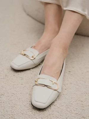 Foto van product Instappers Furla crème