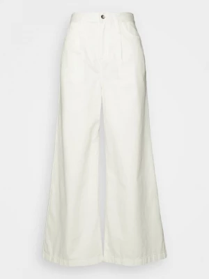 Foto van product Jeans Tapered Fit Patrizia Pepe wit