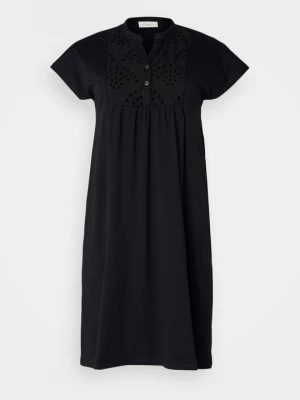 Foto van product Jerseyjurk ONLY Carmakoma zwart