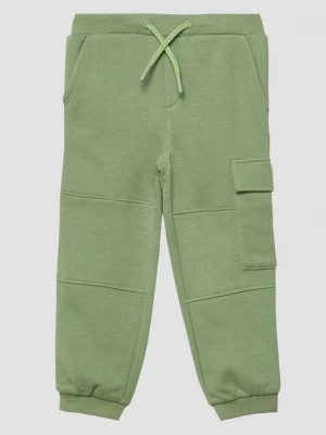 Foto van product Joggingbroek met deelnaden en cargozak s.Oliver groen