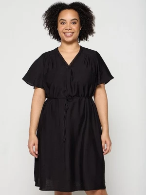 Foto van product Jurk ONLY Carmakoma zwart