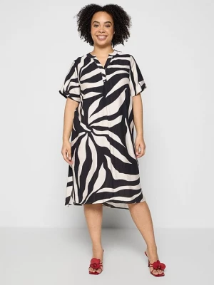 Foto van product Jurk ONLY Carmakoma zwart