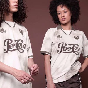 Foto van product KAPPA x SNIPES Jersey AOP wit