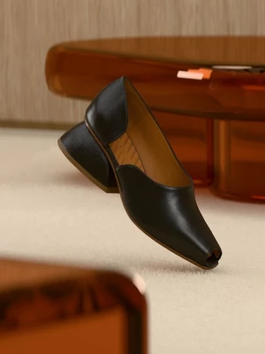 Foto van product Klassieke pumps Chie Mihara zwart