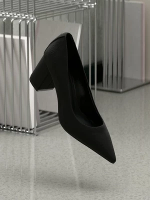 Foto van product Klassieke pumps Hugo zwart