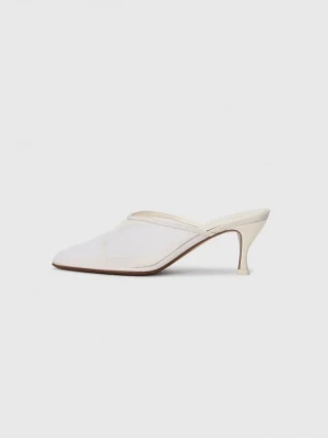 Foto van product Klassieke pumps NEOUS crème
