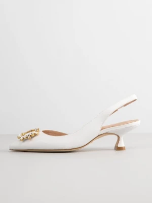 Foto van product Klassieke pumps Stuart Weitzman wit