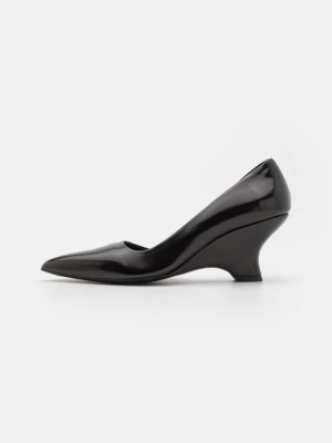 Foto van product Klassieke pumps Tiger Of Sweden zwart