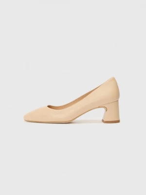 Foto van product Klassieke pumps Unisa beżowy